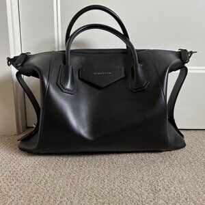 Givenchy Smooth Calfskin Medium  Soft Antigona